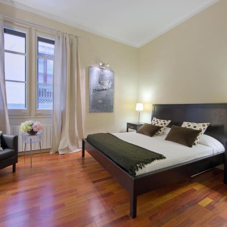 Habitat Apartments Art - Superior Three-Bedroom Apartment - 3