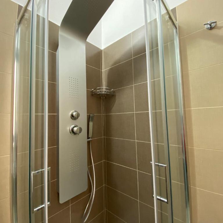 IN CENTRO ROOMS Vicino Cefalù SELF-CHEK-IN - Quadruple Room with Balcony - 2
