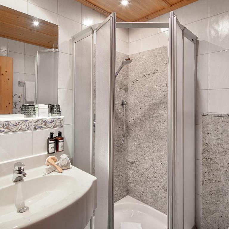 Hotel Central - das kleine Boutique Hotel am Achensee - Junior Suite mit Balkon - 4