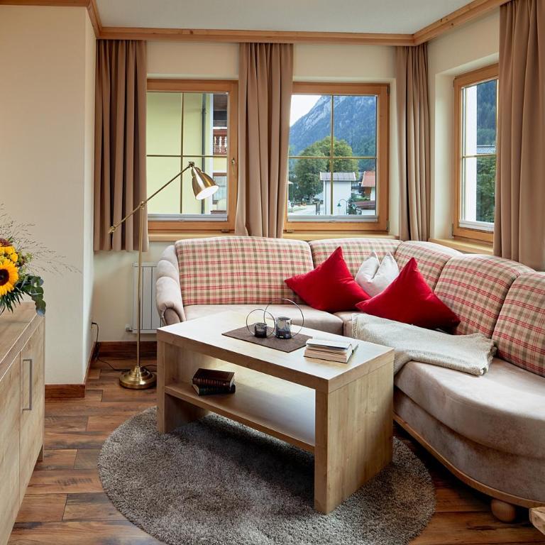 Hotel Central - das kleine Boutique Hotel am Achensee - Junior Suite mit Balkon - 5