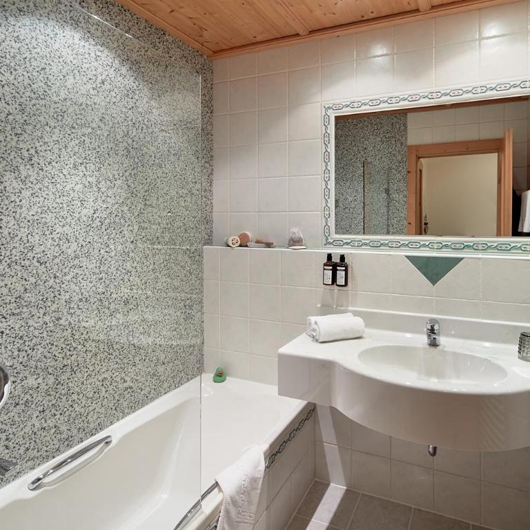 Hotel Central - das kleine Boutique Hotel am Achensee - Junior Suite mit Balkon - 7