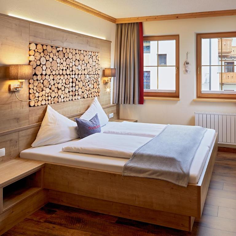 Hotel Central - das kleine Boutique Hotel am Achensee - Junior Suite mit Balkon - 11