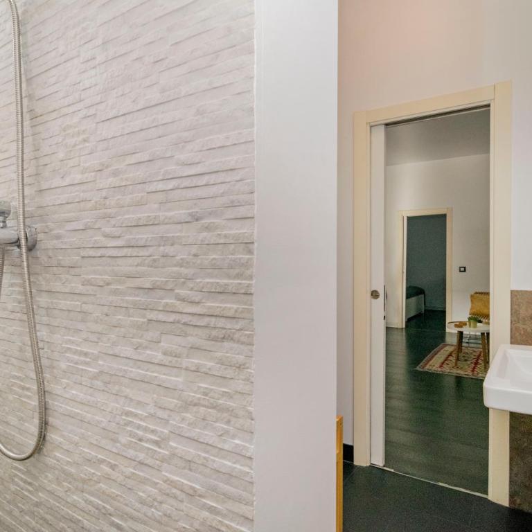 Stylish Apartment in the Center of Madrid - One-Bedroom Apartment - 21