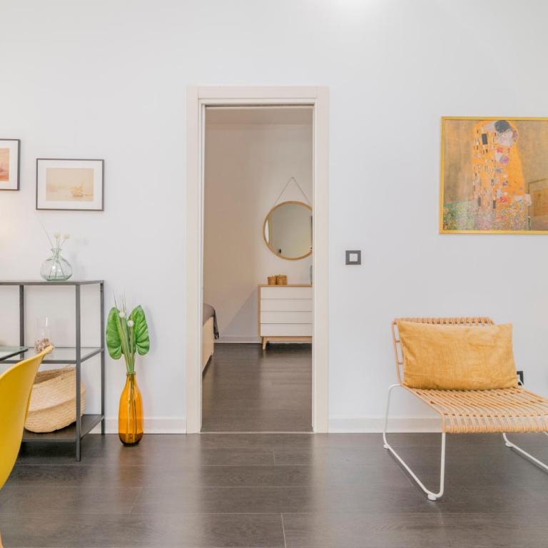 Stylish Apartment in the Center of Madrid - One-Bedroom Apartment - 15