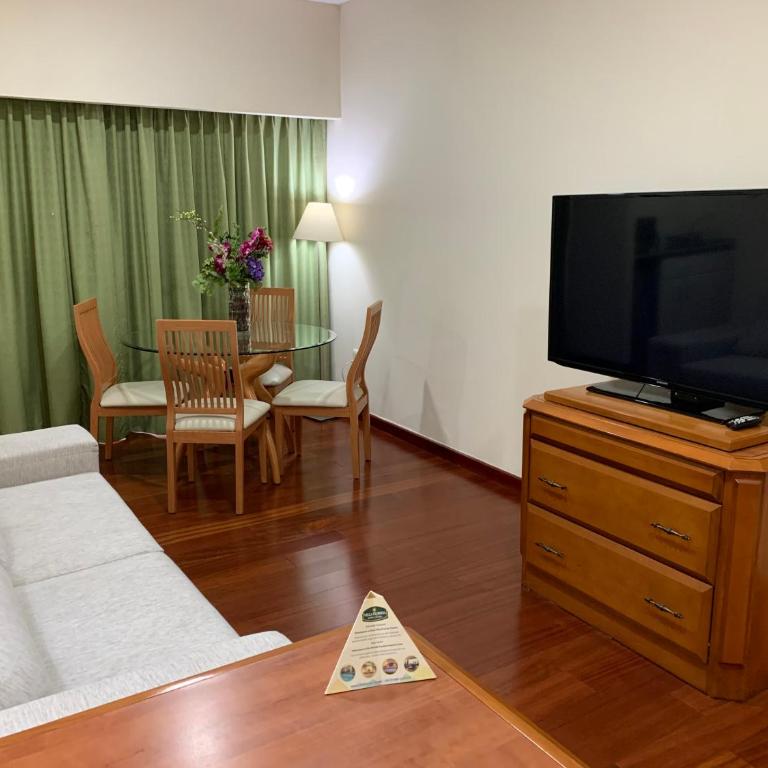 Hotel Villa Florida Puebla - Suite con cama extragrande - 3