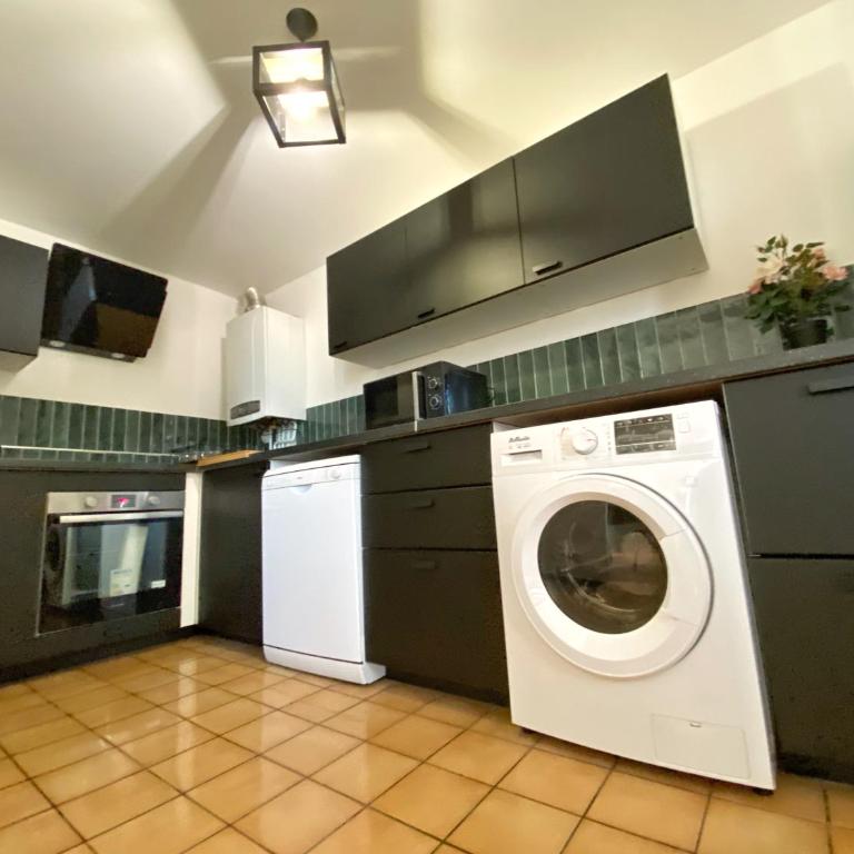 014 CHIC & COSY GRAND APPART DUPLEX 76m2 WIFI SMART TV NETFLIX ET VUE PANORAMIQUE - Appartement 3 Chambres - 35