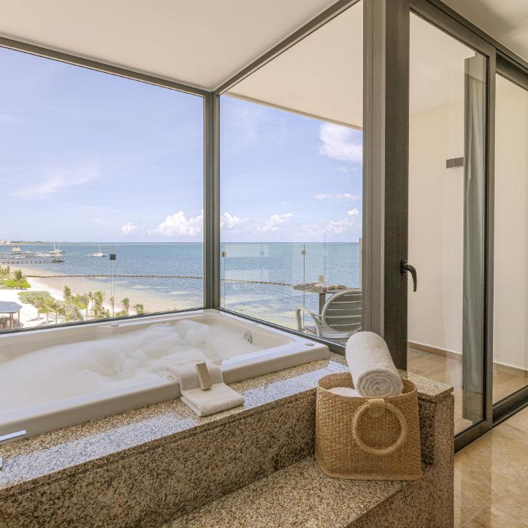 Sensira Resort & Spa Riviera Maya All Inclusive - King Room with Spa Bath - 3