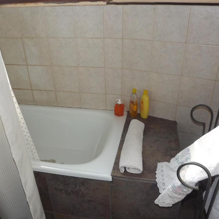 Kiritina´s House Homestay - Habitación Doble con baño privado externo - 2 camas - 14