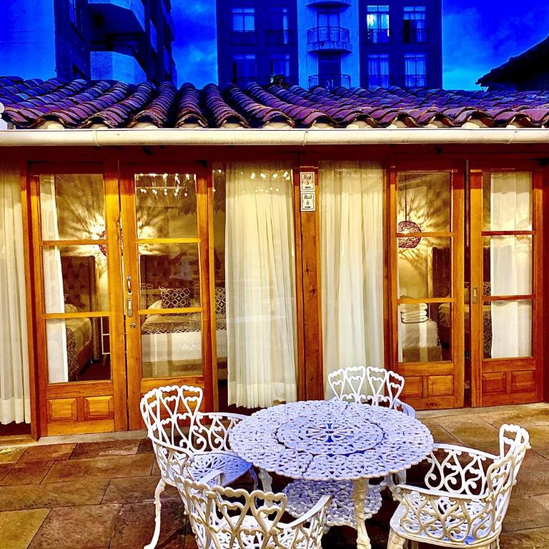 HOTEL BOUTIQUE EL CAMPANARIO - Family Room with Private Bathroom - 10