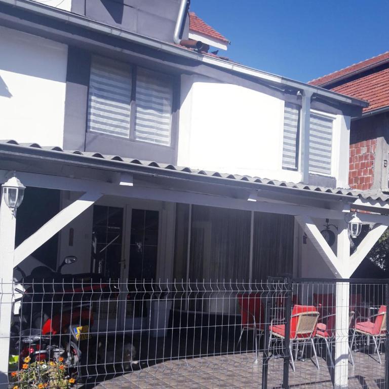 Apartmani Nis - Apartman sa 2 Spavaće Sobe - 1