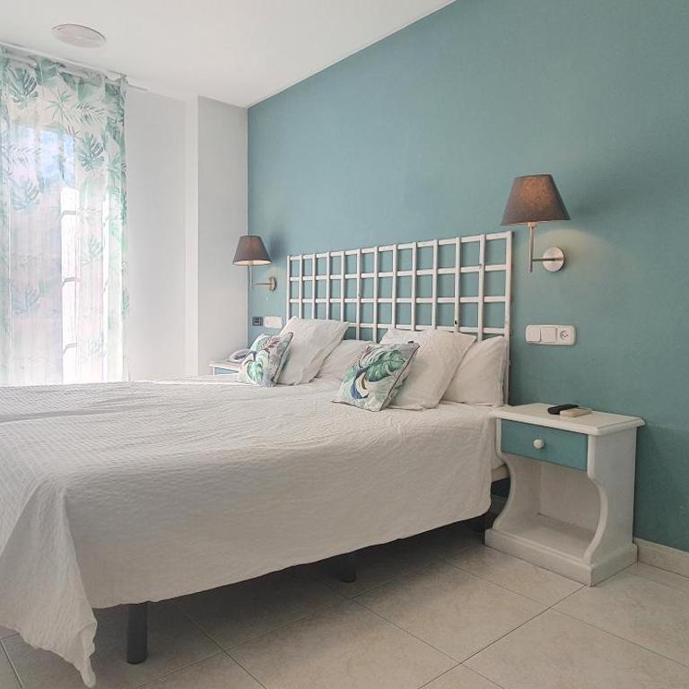 Hugo Beach Hotel & Apartments - Habitación Doble - 2 camas - 5