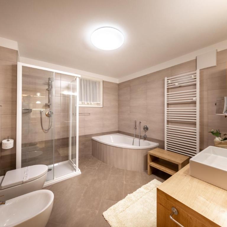 Majon d'Aisciuda - Appartamento con 3 Camere da Letto e Patio - 20