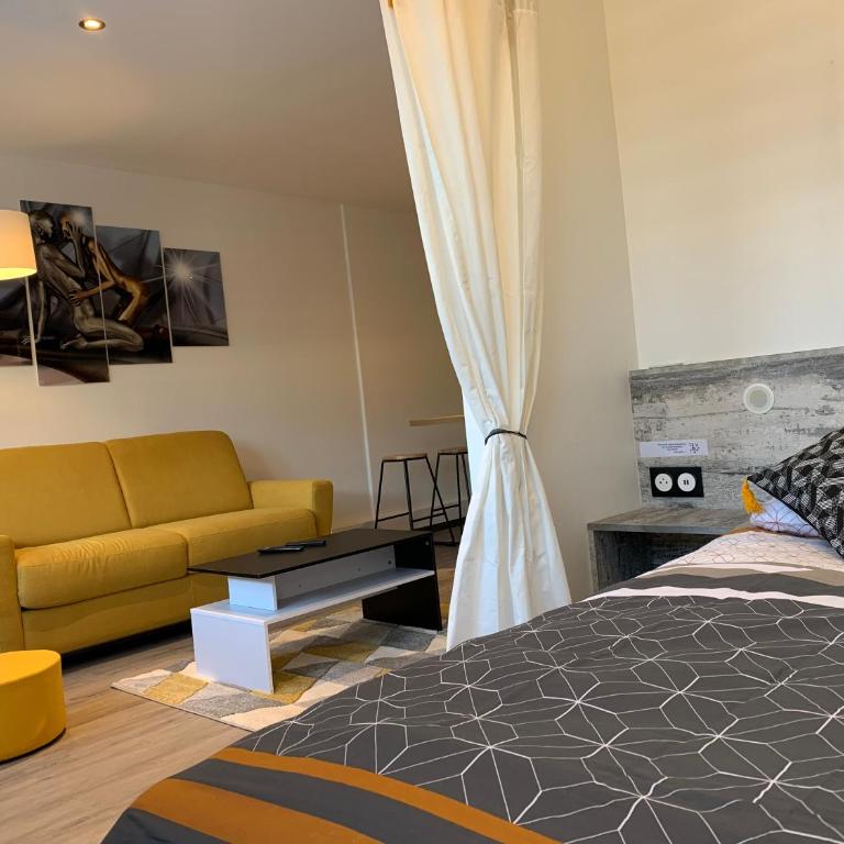 Foch - One-Bedroom Apartment - 4