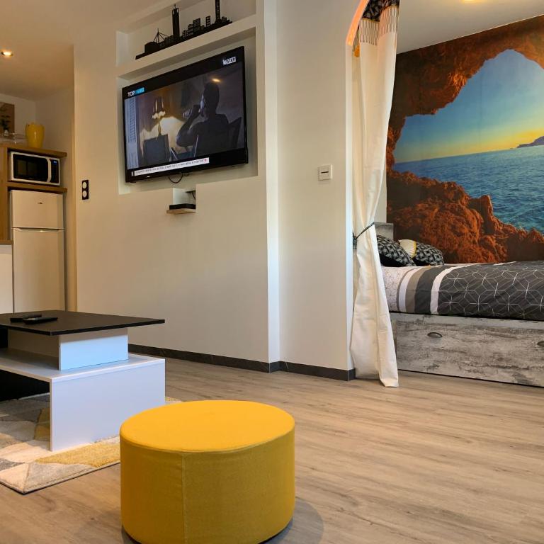 Foch - One-Bedroom Apartment - 6