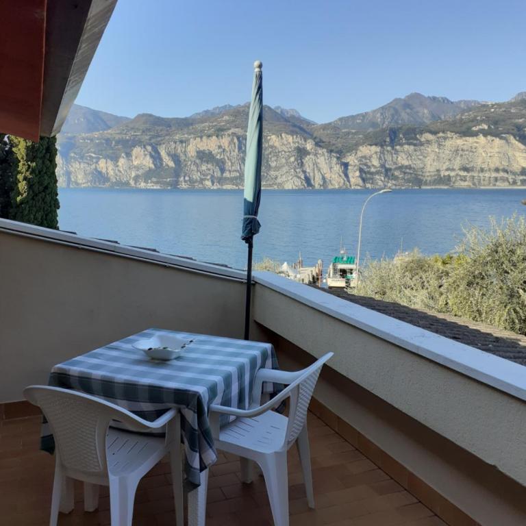 Residence Le Palme appartamenti - Monolocale con Vista Lago - 11