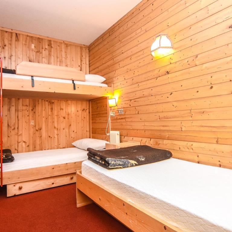 Appartamenti Dolomiti con piscina e sauna - Appartamento con 2 Camere da Letto e Terrazza - 11