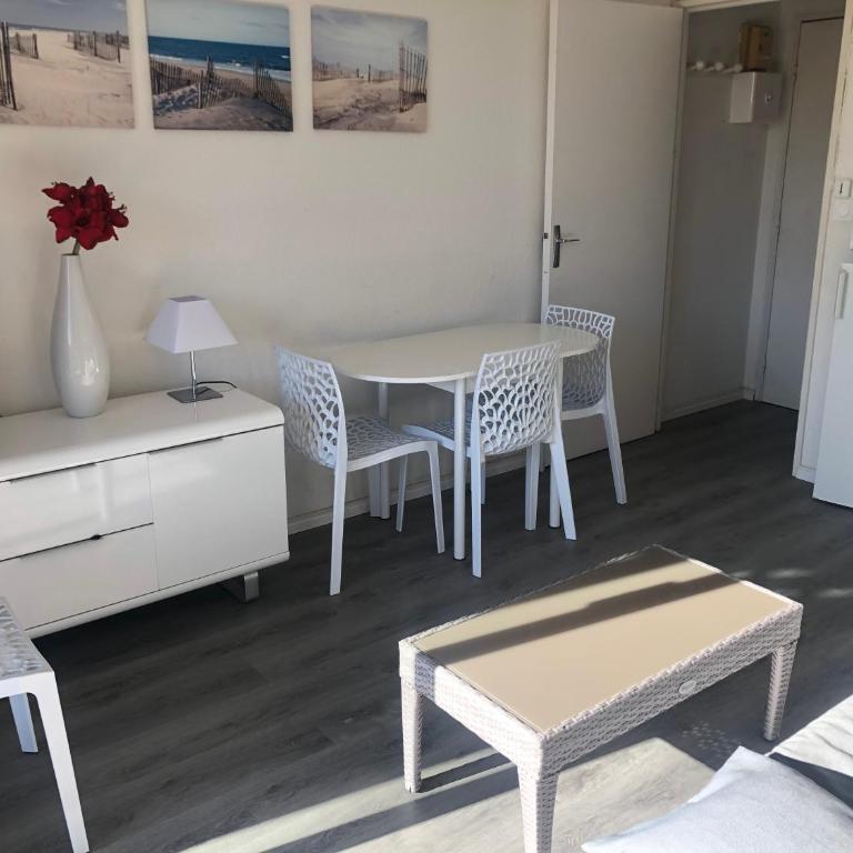 Appartement bord de mer Saint Pierre la Mer - Apartment mit 2 Schlafzimmern - 4