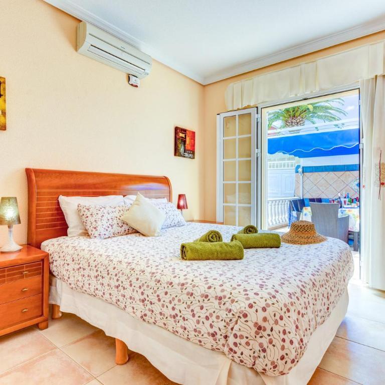 Villa Teide Sol con piscina climatizada, Playa Fañabe, Costa Adeje - Villa - 11