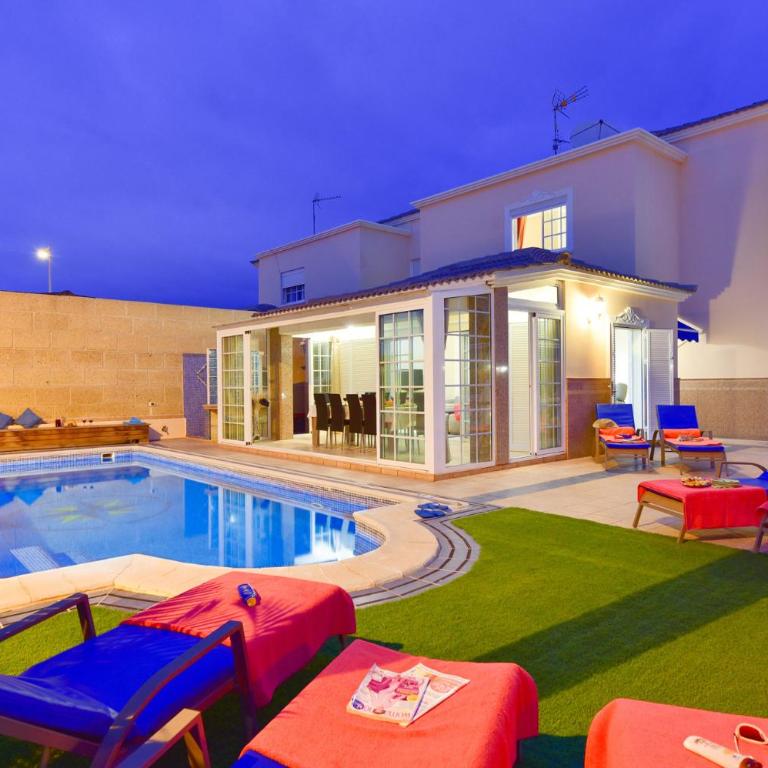 Villa Teide Sol con piscina climatizada, Playa Fañabe, Costa Adeje - Villa - 6