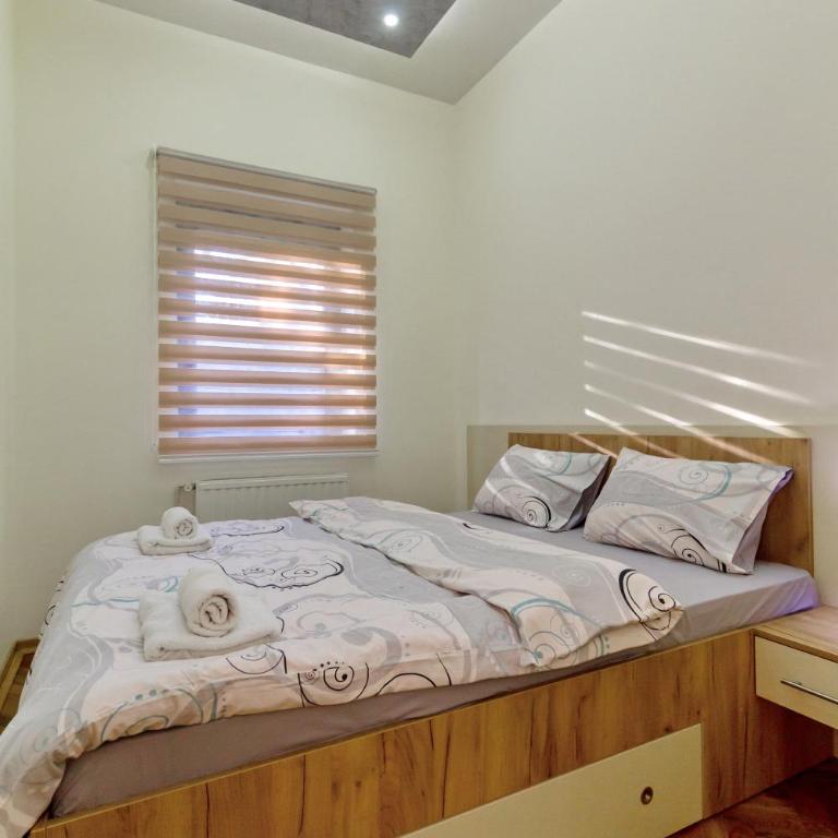 Nirvana CENTAR - Superior Apartment - 10