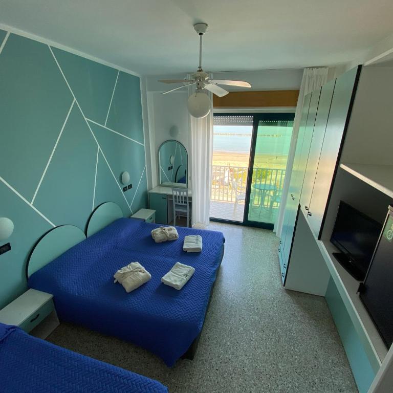 Hotel Royal - Camera Familiare con Vista Mare - 1