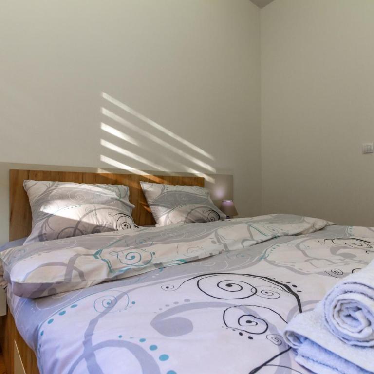 Nirvana CENTAR - Superior Apartment - 9