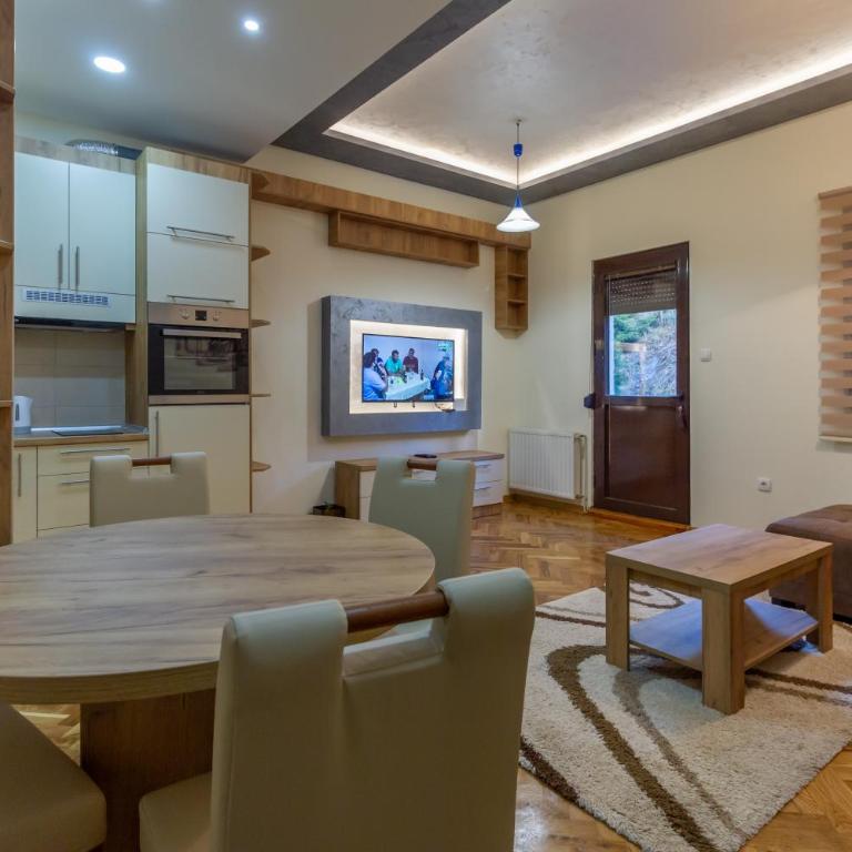 Nirvana CENTAR - Superior Apartment - 1