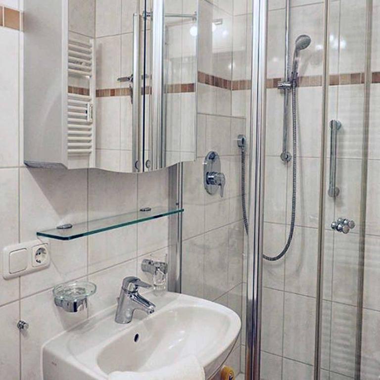 Kur- und Erholungs-Wohnanlage neben dem Johannesbad - Apartment mit Balkon - 8