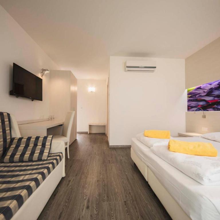 Maso Agritur Santa Lucia - Triple Room with Balcony - 7