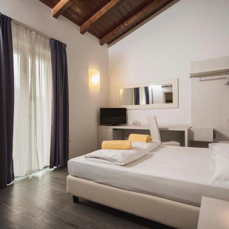 Maso Agritur Santa Lucia - Triple Room with Balcony - 14