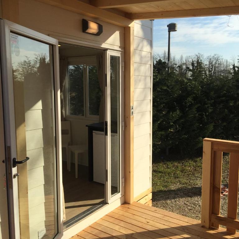 Camping Venezia Village - Bungalow Comfort per 4 Persone - 5