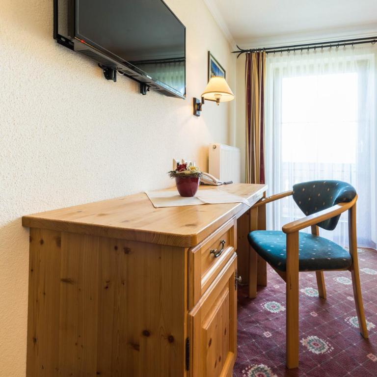 Landgasthof Bierfriedl - Familienzimmer mit Balkon - 13