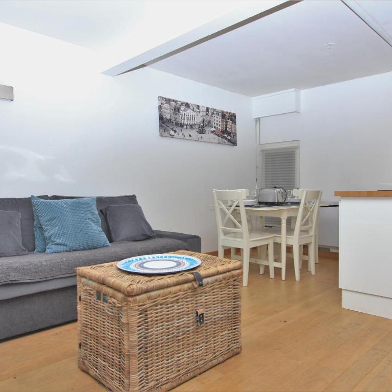 Escalille le Voltaire - Apartment - Ground Floor - 40 rue Voltaire - 18