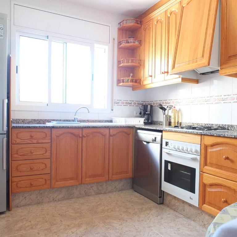 Villa Nerea with air conditioning & private swimming pool only 400m to the beach ideal for families - Villa - 2