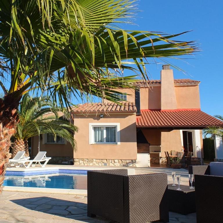 Villa Nerea with air conditioning & private swimming pool only 400m to the beach ideal for families - Villa - 15