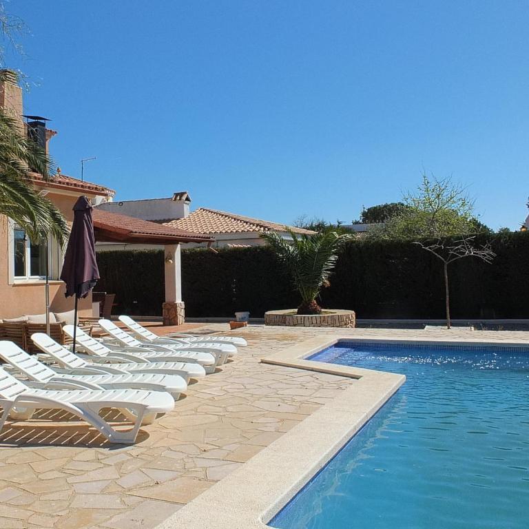 Villa Nerea with air conditioning & private swimming pool only 400m to the beach ideal for families - Villa - 20