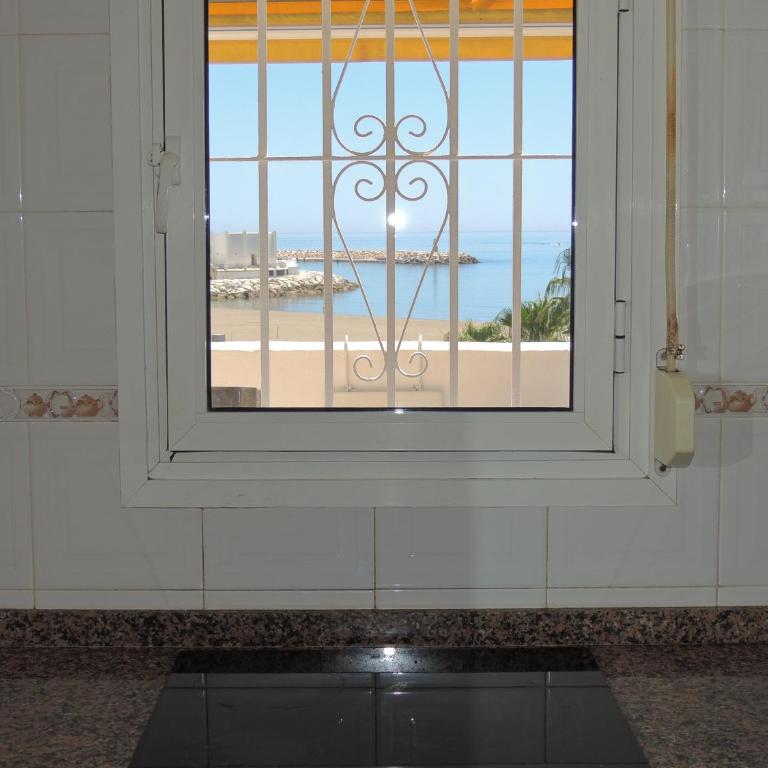 Ole Playa 5A Beach Front - A pie de playa, sea views - Vistas al mar, Puerto Marina - Apartamento de 2 dormitorios - 20