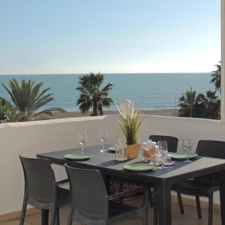 Ole Playa 5A Beach Front - A pie de playa, sea views - Vistas al mar, Puerto Marina - Apartamento de 2 dormitorios - 3