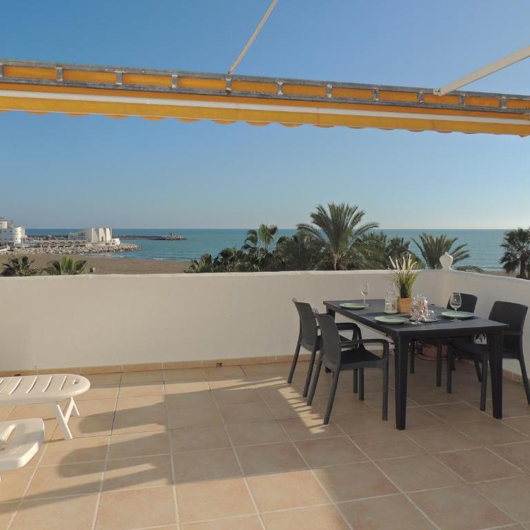 Ole Playa 5A Beach Front - A pie de playa, sea views - Vistas al mar, Puerto Marina - Apartamento de 2 dormitorios - 2