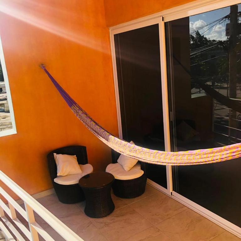 Hotel Arcoiris Tulum - Habitación con cama extragrande y balcón - 4