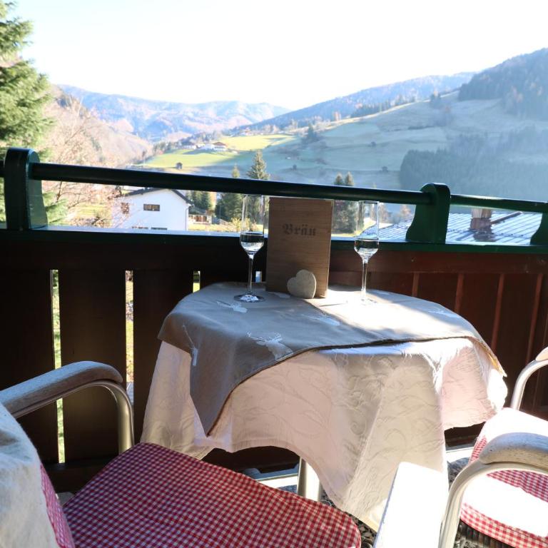 Hotel Bräu - Doppelzimmer mit Balkon - 1