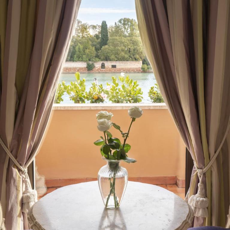 Hotel Cipriani, A Belmond Hotel, Venice - Camera Premium Matrimoniale/Doppia con Letti Singoli con Balcone e Vista Laguna - 7
