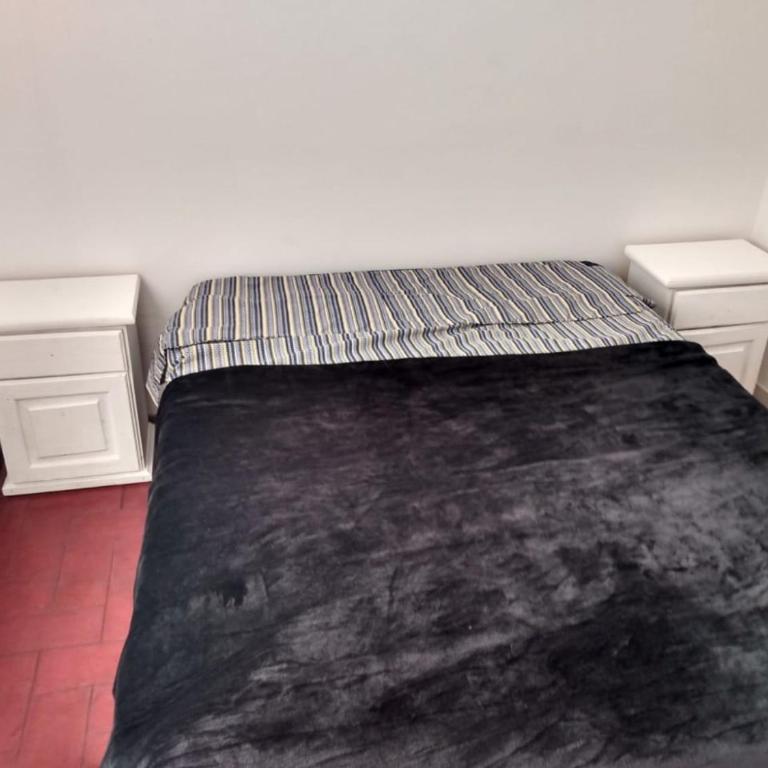 Hostal Carlos - Habitación Doble con baño privado - 1