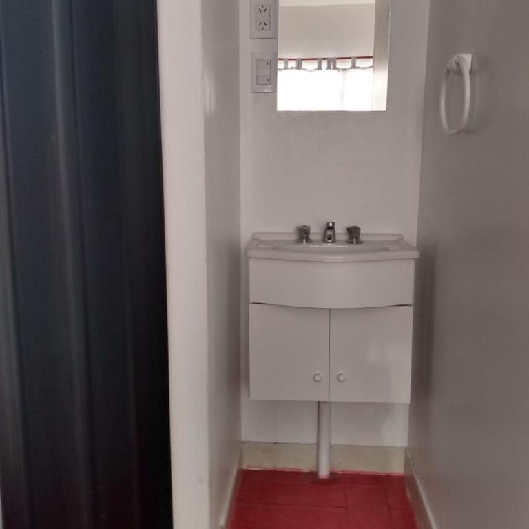 Hostal Carlos - Habitación Doble con baño privado - 4