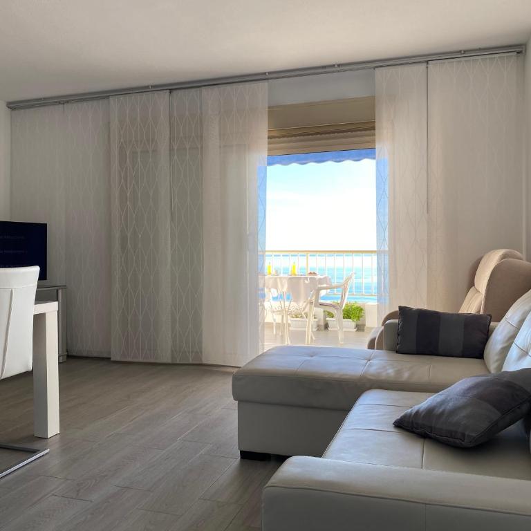1a línea con PISCINA Nuevo - Two-Bedroom Apartment - 11