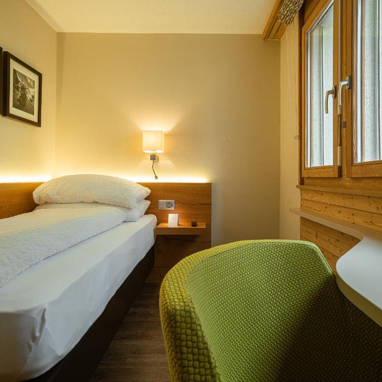 Hotel Landhaus - Alpines Dreibettzimmer - 5