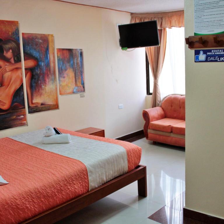 Hostal Dulce Amanecer - Habitación con cama extragrande y vistas a la montaña - 14
