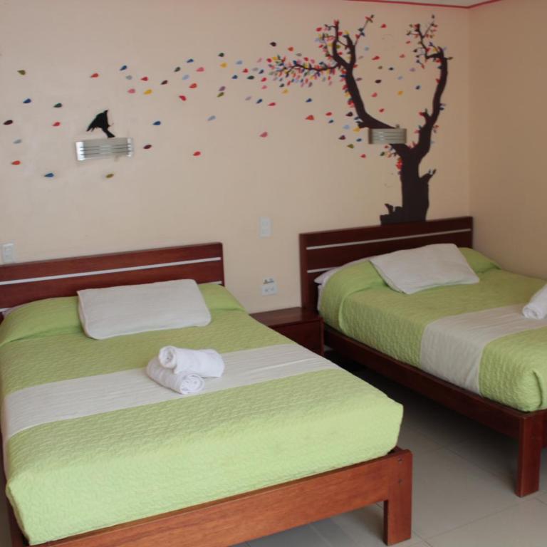 Hostal Dulce Amanecer - Habitación Cuádruple Dúplex - 3