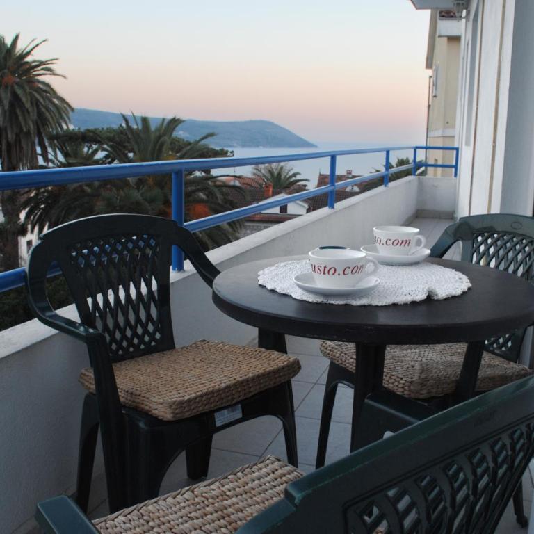 Studios Adriatic - Studio with Balcony and Sea View - 7
