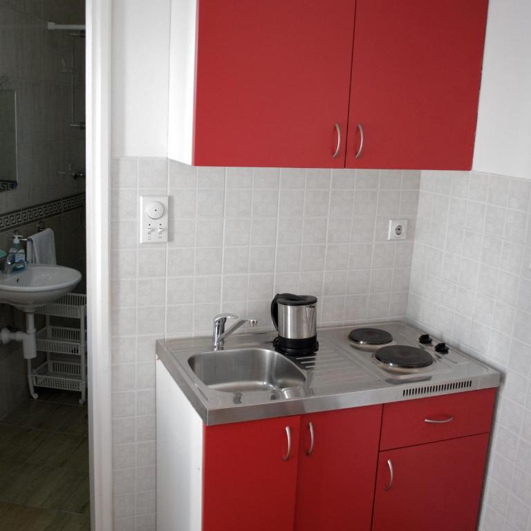 Studios Adriatic - Comfort Studio with Balcony and Sea View - 6